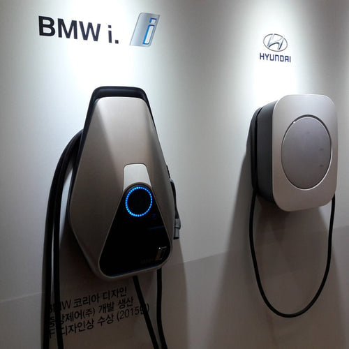 How Does Sharing a Charger Work?