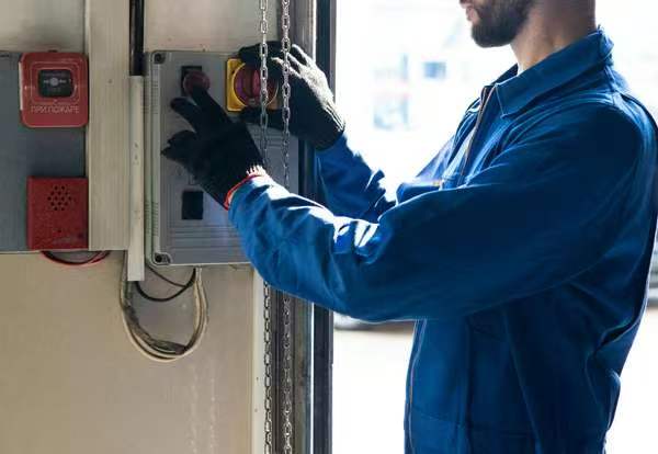 Smart Home EV Charger Installation: What Electricians Wish Homeowners Knew